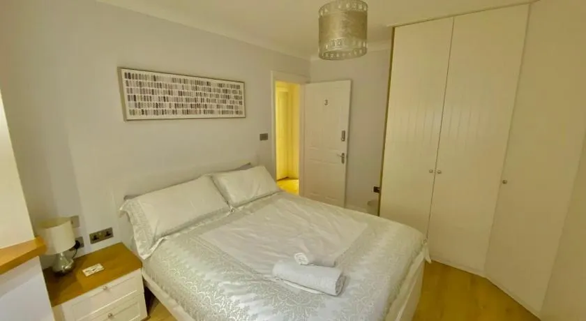 Heathrow Airport Accommodation - Image 1