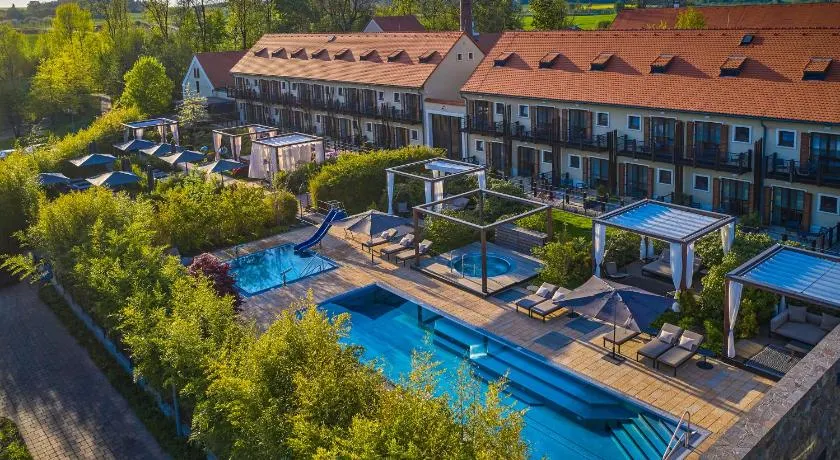 Resort Čapí Hnízdo - Image 1