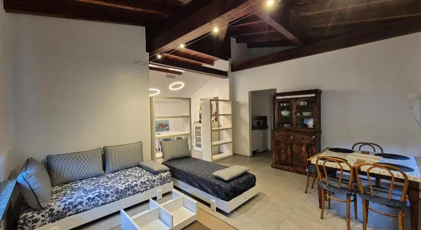FRANCIACORTA LAKELAND Lodge - Image 1