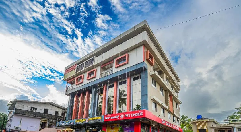 Hotel Samudyatha Inn And Suites - Image 1