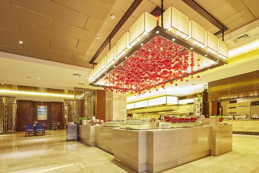 Huaxi Hotel - Image 1