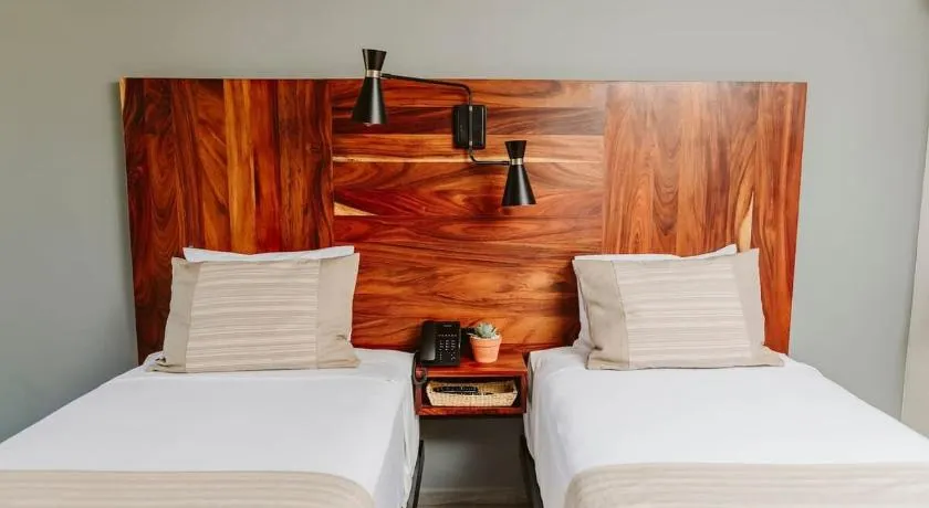 2 Modern Twin Suites in Exclusive Boutique Hotel - Image 1