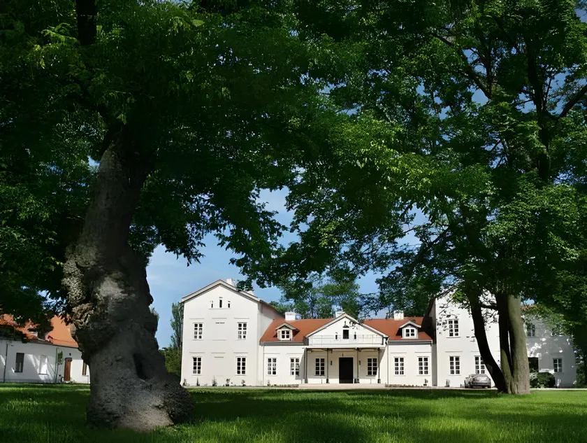 Pałac Łochów - Image 1