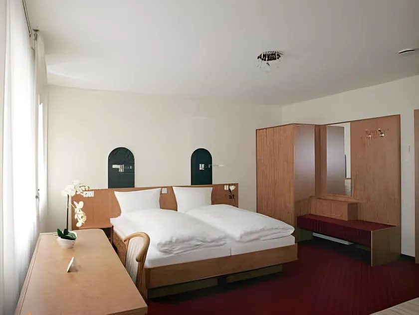 Hotel Kirchhainer Hof - Image 1