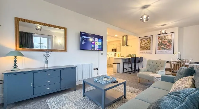 Hamilton Square Gardens Apartments by Rework Accommodation - Image 1