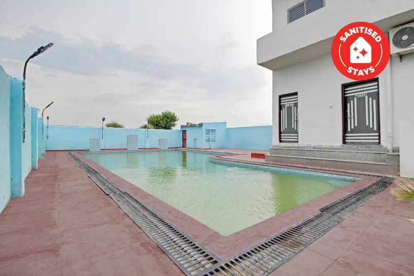 Hotel O Raj Inn - Image 1