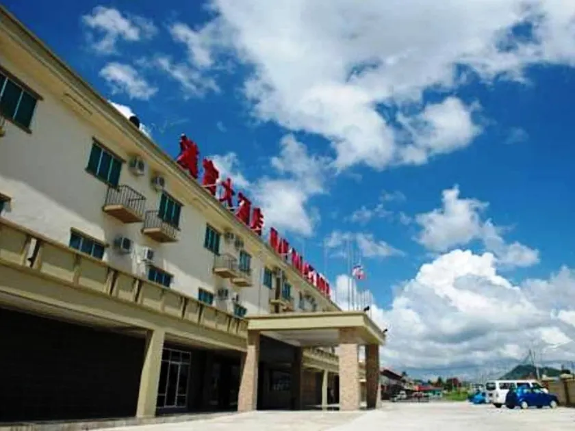 Han Palace Hotel Semporna - Image 1