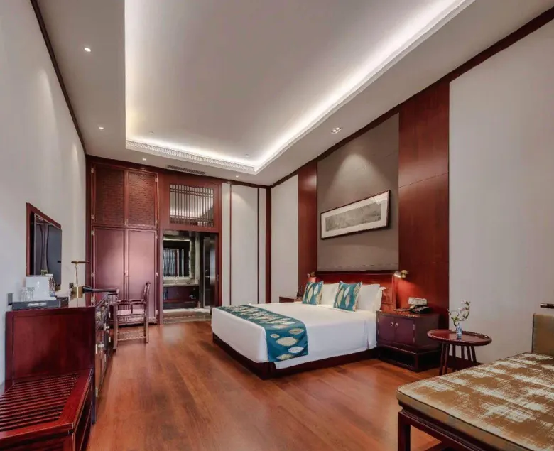 Mengmen Yellow River Hotel - Image 1