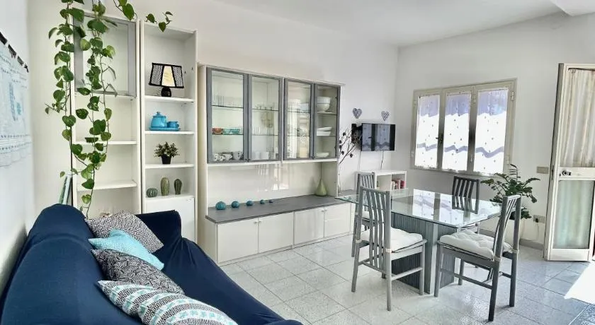Sea View Apartment - Image 1