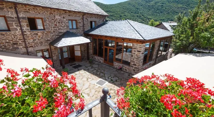 Hotel Rural La Bolera - Image 1