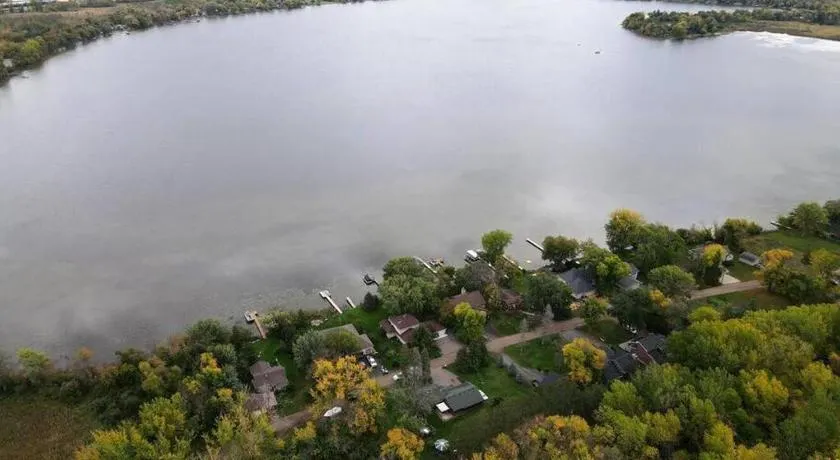 The Clear Lake Retreat - Image 1
