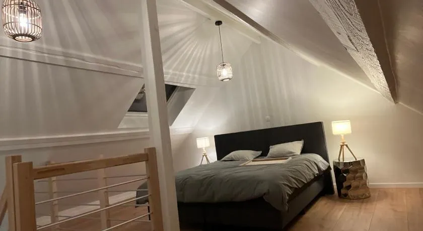 Cosy Nest - Image 1