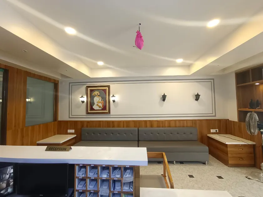 Hotel Mauli - Image 1