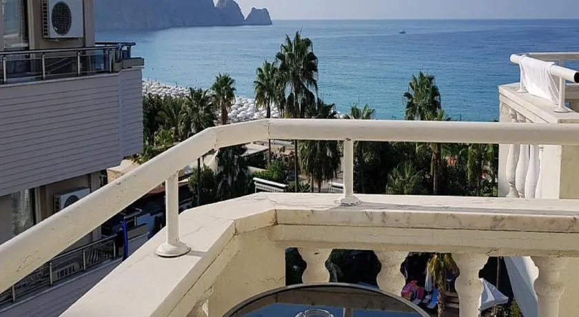 Azak Hotel - Image 1