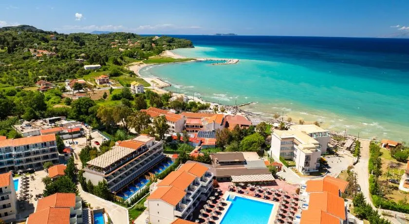 Angela Beach Hotel & Apts - Image 1