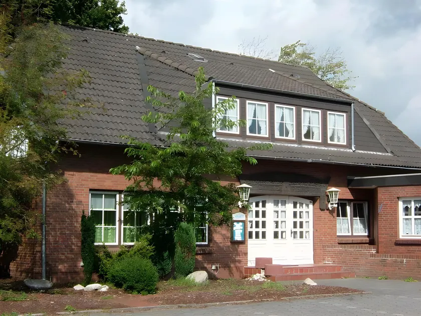 Schumacher's Landhaus - Bücherhotel - Image 1