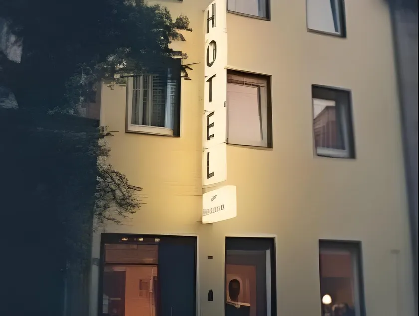 Andefu Hotel am Kantpark - Image 1