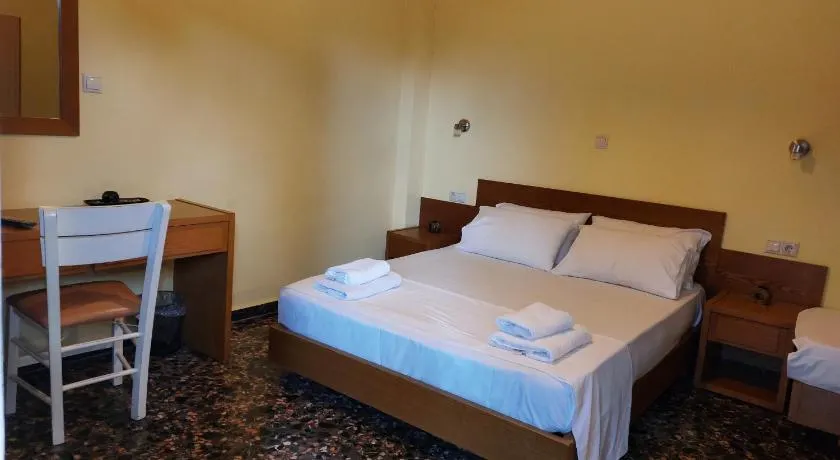 Elafonisos Rooms - Image 1
