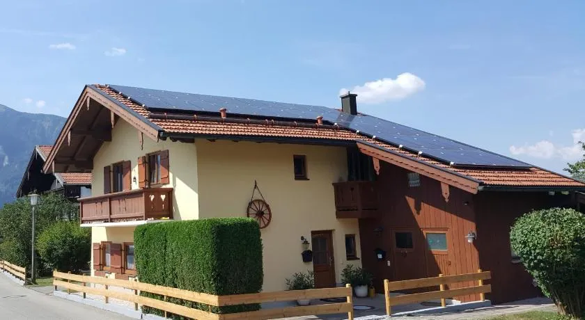 Chiemgauferienwohnungen - Wanderlust und Alpenrose - Image 1
