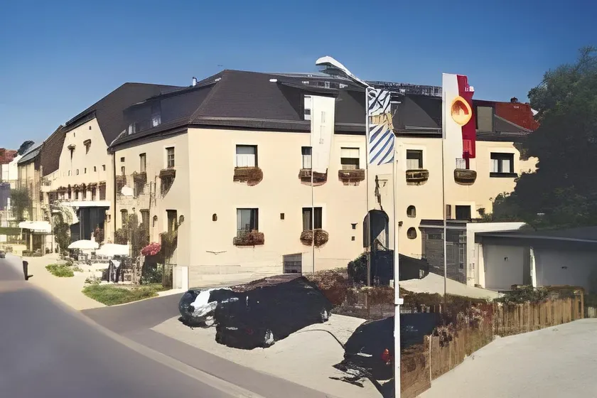 Hotel Gasthof Vogelsang - Image 1