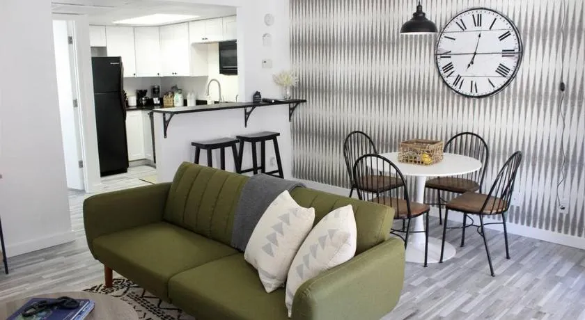 Upgraded Condo Close to All the Tempe Action - Image 1