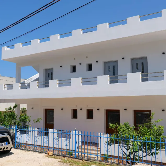 Lux Apartments - Image 1