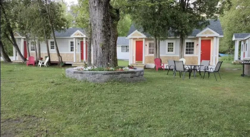 Saratoga Cabins - Image 1