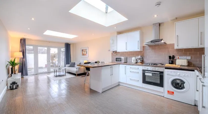 351A Fishponds Road - Image 1
