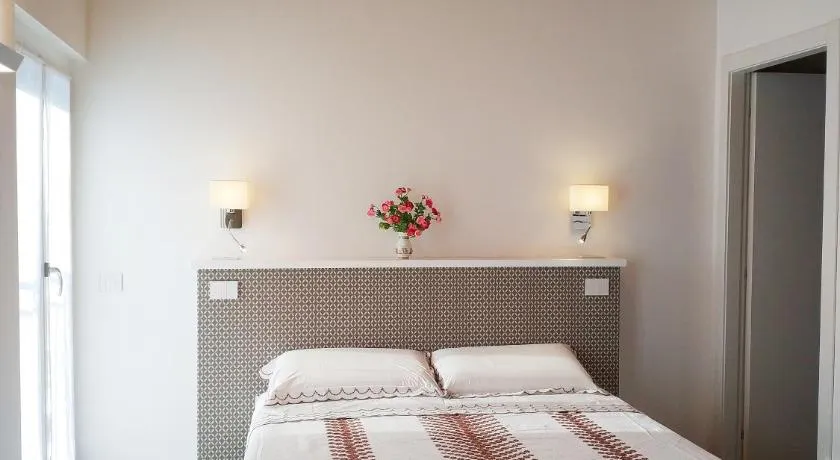 sweet homes - Image 1