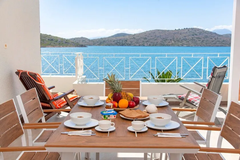 Tsifliki Beach House - Image 1