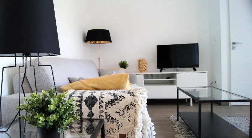 Little Suite - Albert - Image 1