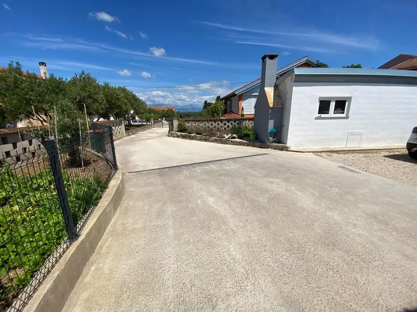 Apartamento con barbacoa, terraza y jardín | Vistas a la naturaleza - Image 1