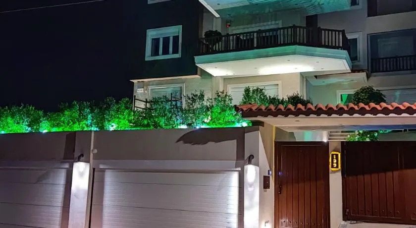 Chalkida Hilltop Apartments - Image 1