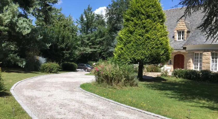 Crown Roads - Image 1
