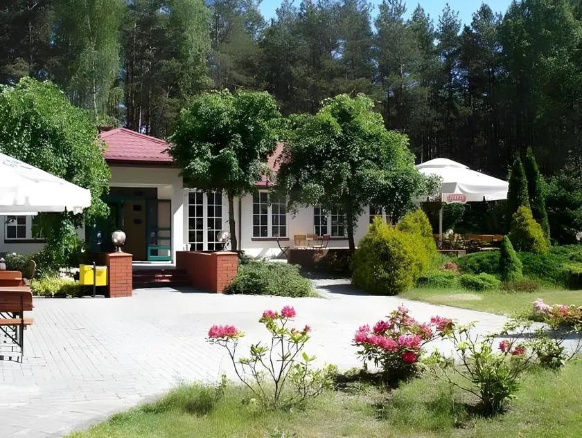 Hotel Pod Sosnami - Image 1