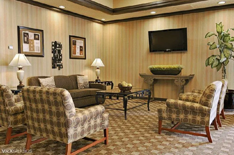 Inn at the Commons and Convention Center - Image 1