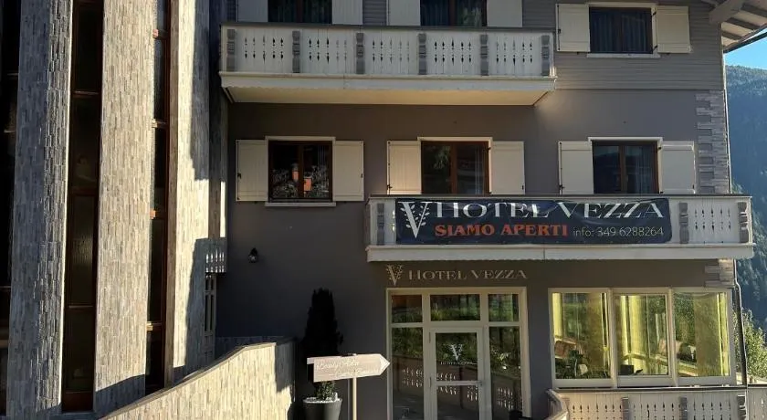 Hotel Vezza Alpine Lodge & Spa - Image 1