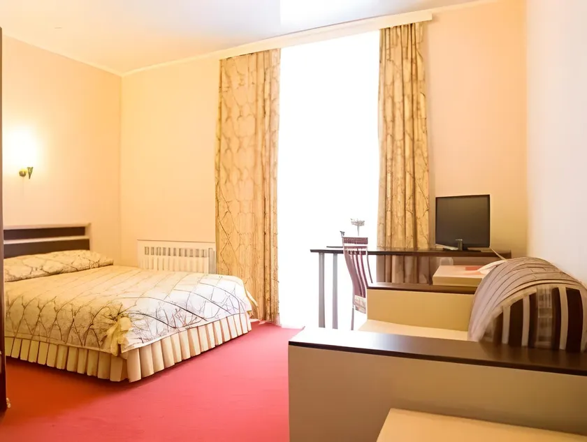 Semashko Hotel - Image 1