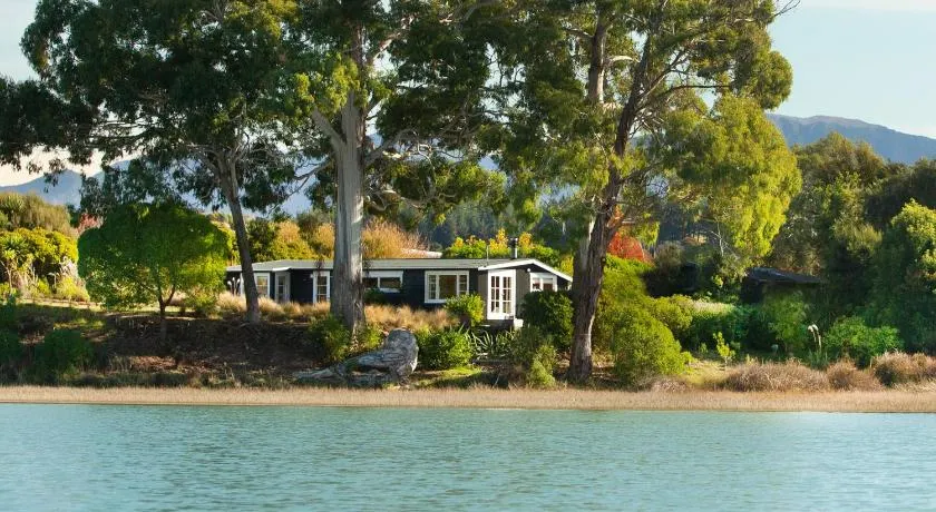 The Apple Pickers' Cottages - Image 1