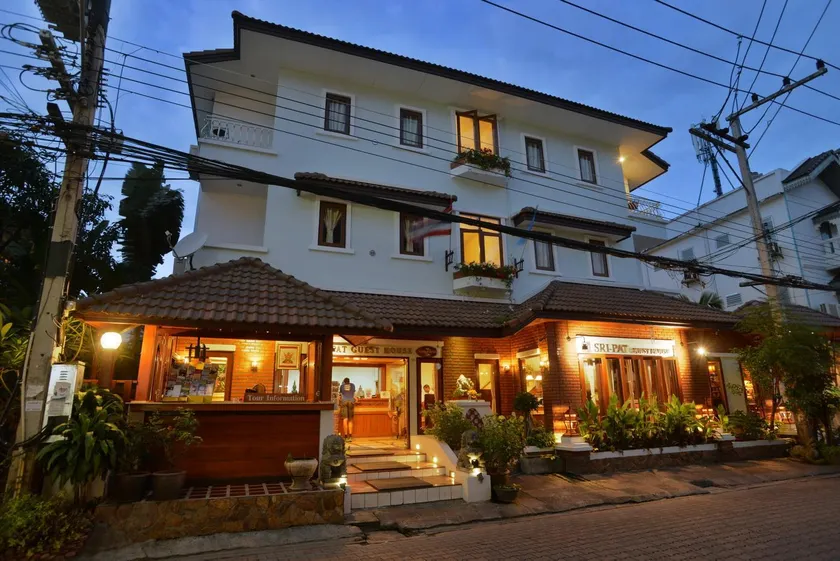 Sripat Guesthouse SHA Extra Plus - Image 1
