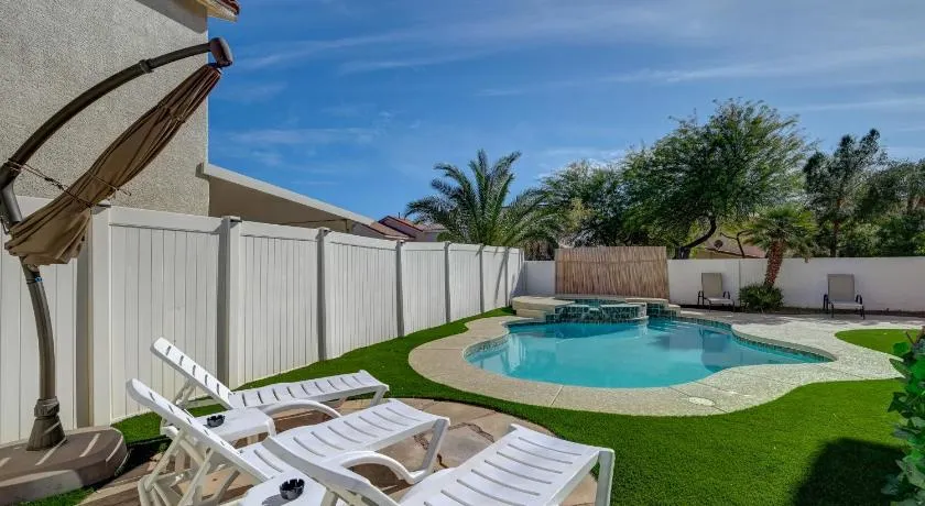 Nirvana Escape, Pool, hot tub, game room, home gym! - Image 1