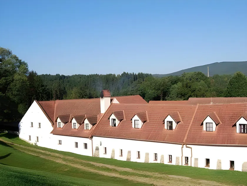 Wellness Hotel Svachovka - Image 1