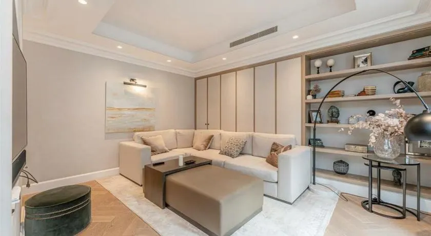 Luxury Rodrigo Residence Home - Image 1