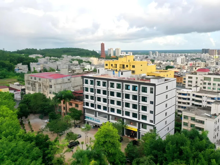 GELI Chengmai County Jinjiang Town Greenland Plaza - Image 1