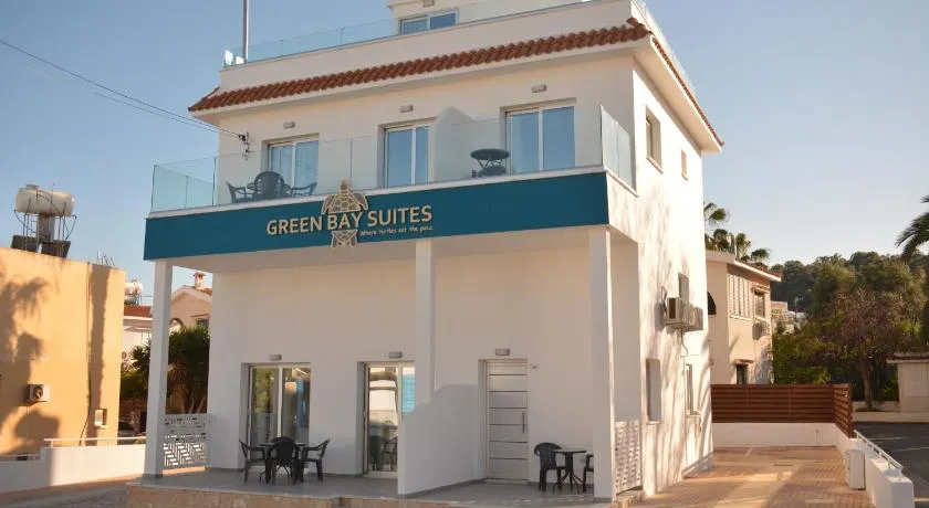 Green Bay Suites - Image 1