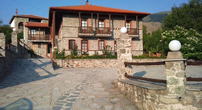 Varnous Hotel - Image 1