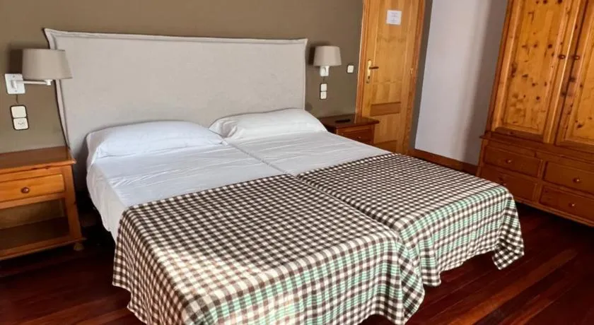 Hotel - Restaurante La Posada de Santa Rita - Image 1