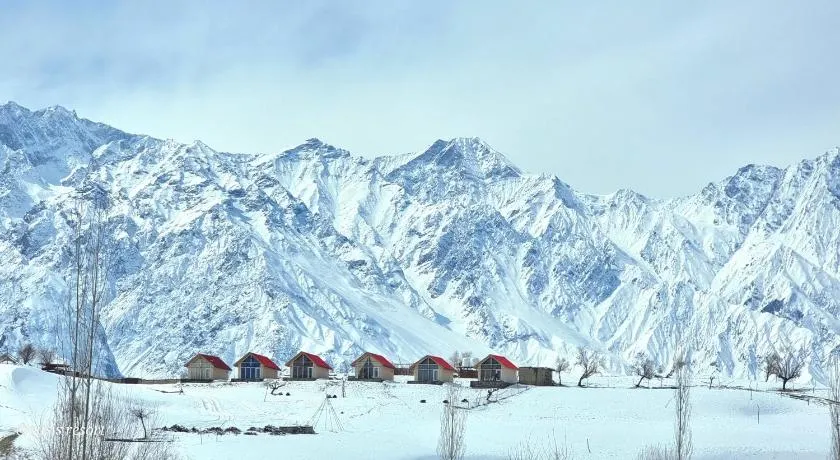 Oasis Resort - Image 1