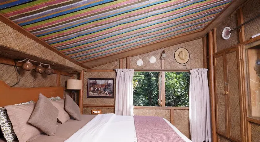 Taiga Forest Mountain Tree house - Image 1