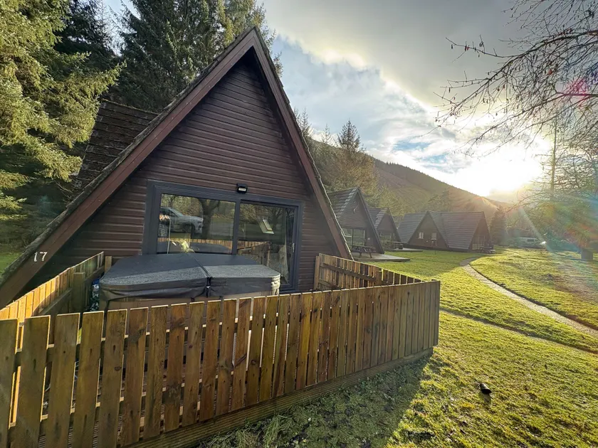 The Great Glen Getaway Lodge - Image 1